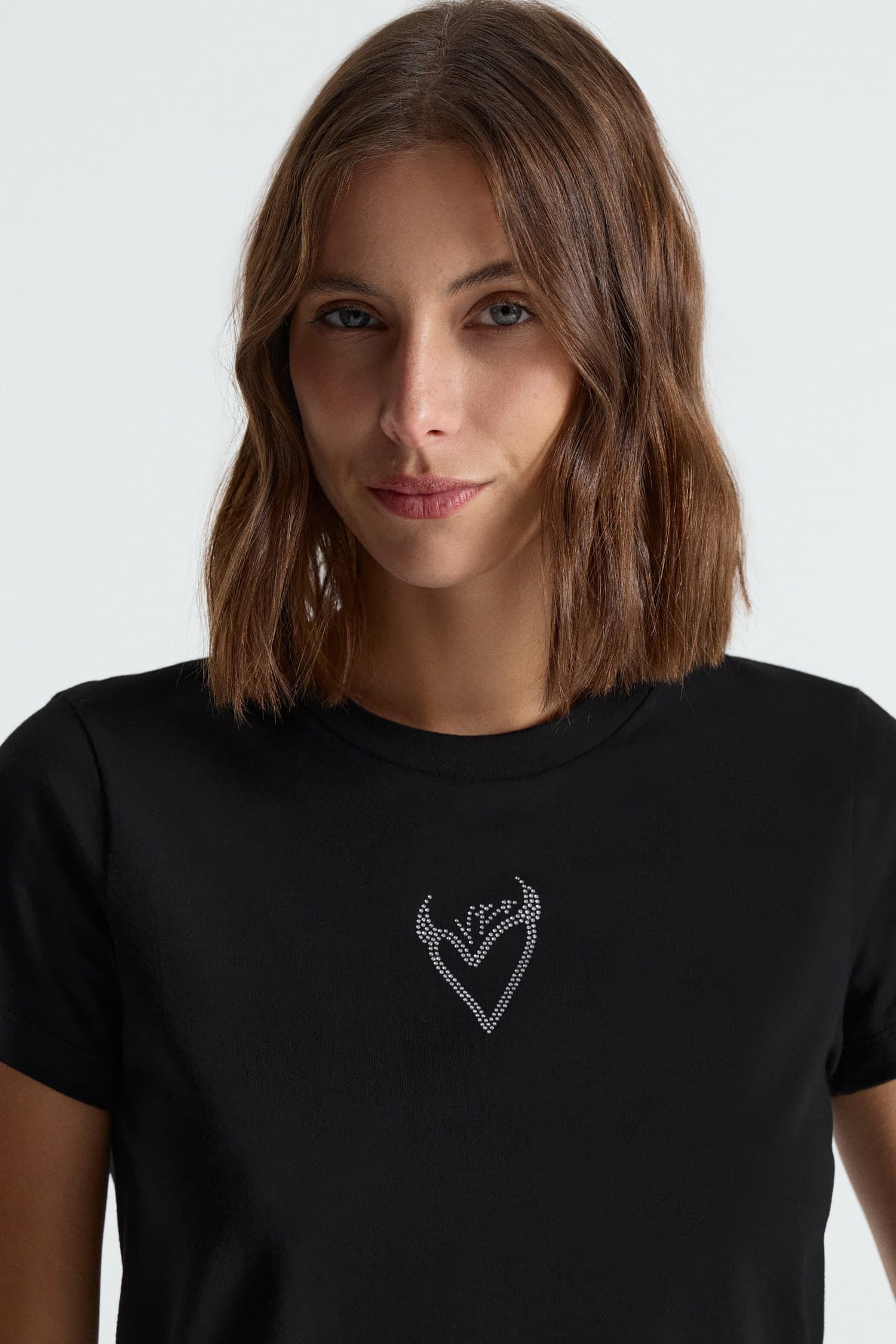 REMERA KNOT