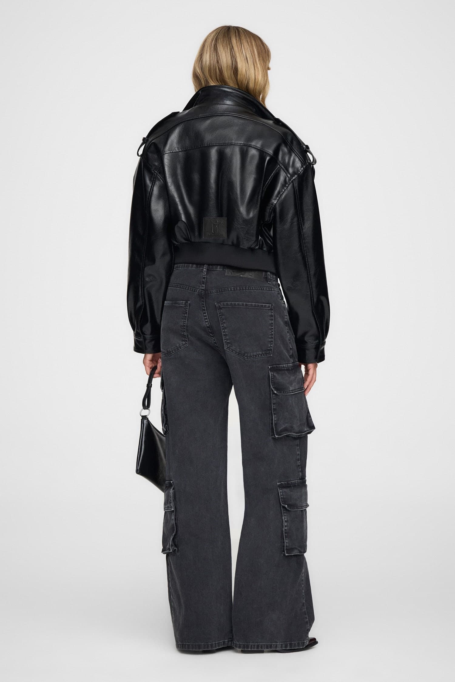 CAMPERA LEAH
